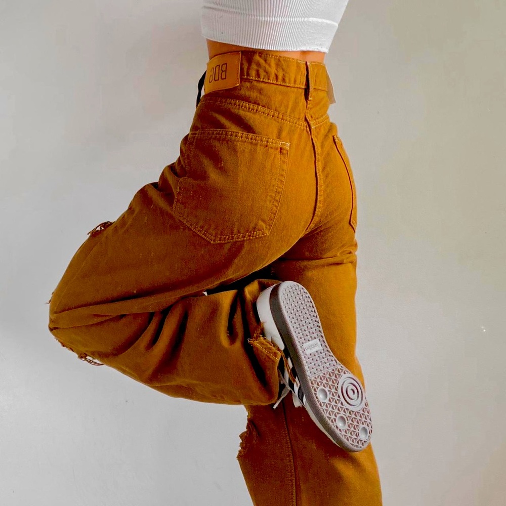 BDG High Rise Distressed Jeans in Rust - Picture 3 of 6